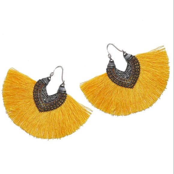 BOHO ETHNIC STATEMENT TASSEL FRINGE EARRINGS - Picture 1 of 1